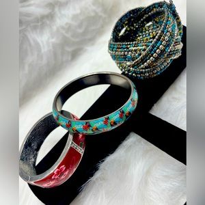 3 Fashionable bracelets